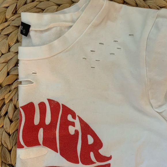 Graphic Tee 💋 - Picture 5 of 5